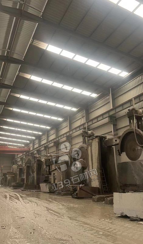 廣西芝麻黑礦山開采、金宏石業鐘山青（廠礦一體）