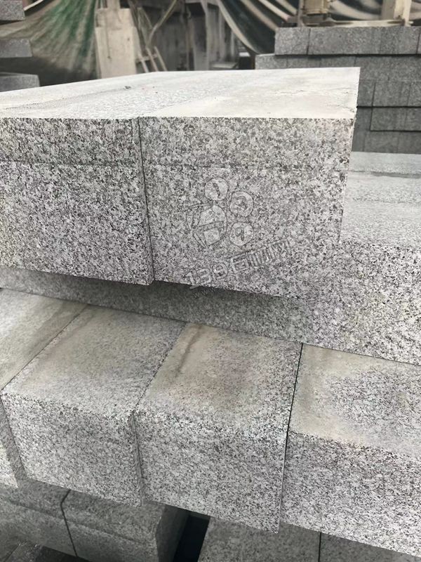 廣西芝麻黑礦山開采、金宏石業鐘山青（廠礦一體）