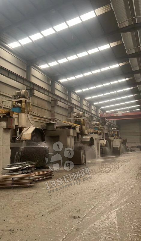 廣西芝麻黑礦山開采、金宏石業鐘山青（廠礦一體）