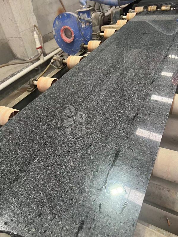 廣西芝麻黑礦山開采、金宏石業鐘山青（廠礦一體）