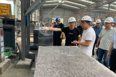 挖掘好“金沙黑”得天獨厚的資源優勢!金沙縣委副書記、縣長張銘到金沙(西南)石材生態產業園項目調研 貴州金沙黑 貴州黑石