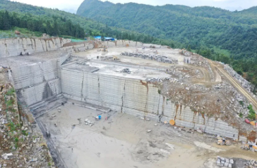 挖掘好“金沙黑”得天獨厚的資源優勢!金沙縣委副書記、縣長張銘到金沙(西南)石材生態產業園項目調研 貴州金沙黑 貴州黑石