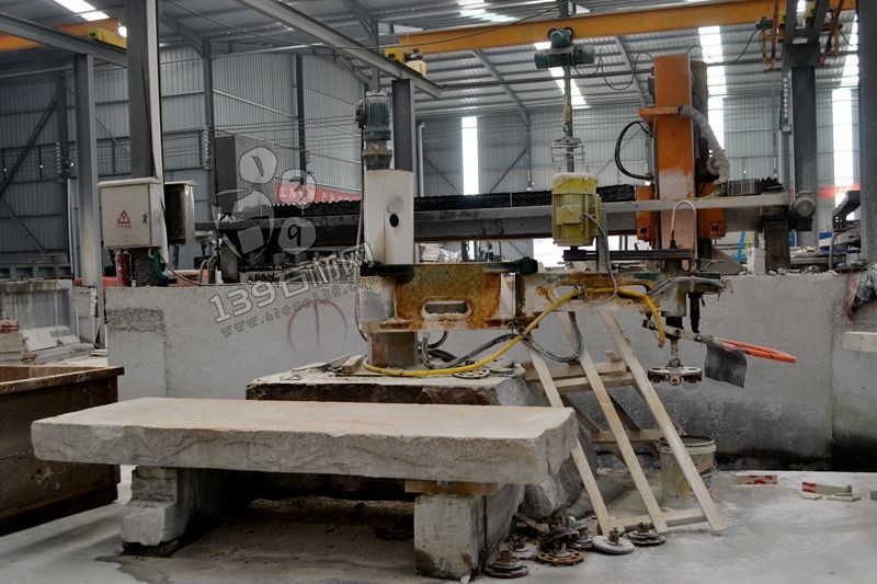 河南珍珠白麻花崗巖