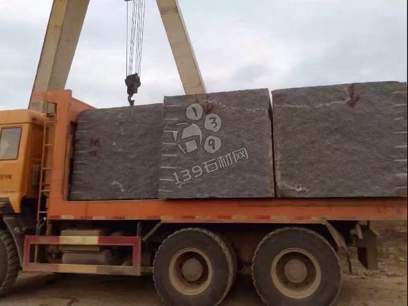 廣西桂發(fā)石材廠主營(yíng)鐘山青（廣西芝麻黑G654）花崗巖