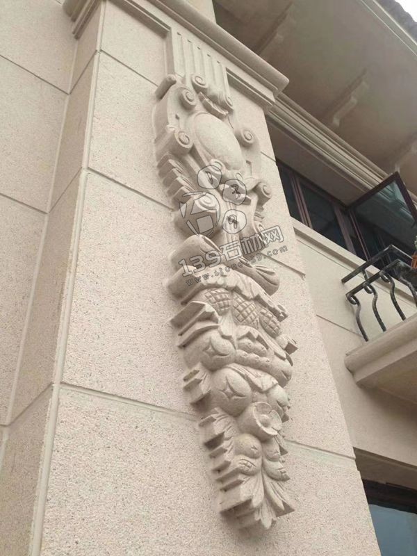 新疆卡拉麥里金